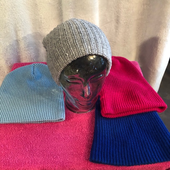 Four gently used knit hats. - Picture 3 of 6